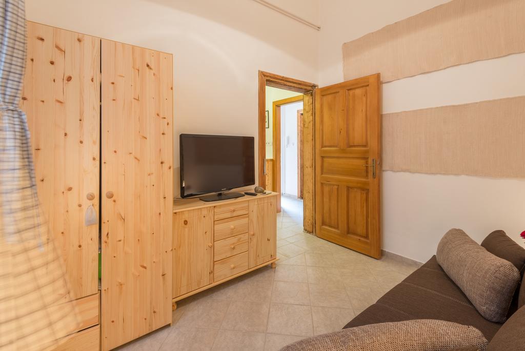 Rustic Elegance Apartment Budapest Exterior photo